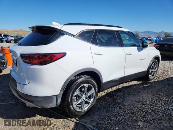 2024 Chevrolet Blazer LT с VIN 3GNKBJR4XRS197917, выставлен на аукционе Copart как лот 87118375 с пробегом 15 220 миль миль и Списание • Salvage title. История ставок и продаж доступна на DreamBid. Изображение 3.