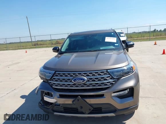 ✅ 2021 Ford Explorer Limited • VIN: 1FMSK7FH9MGB01488 • Lot: 43447818. Wystawiony na IAAI z przebiegiem 63 274 mil. Bezpłatny archiwum sprzedaży aukcyjnych z USA i szczegółowy raport historii pojazdu na DreamBid. Zdjęcie 12.