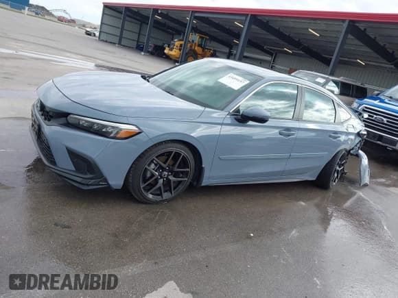 ✅ 2024 Honda Civic Sport Touring • VIN: 19XFL1G88RE011755 • Lot: 43459157. Listed on IAAI with 5,597 mi. Free auction sales archive from the USA and detailed vehicle history report at DreamBid. Image 14.