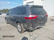 ✅ 2017 Toyota Sienna XLE Auto Access Seat • VIN: 5TDYZ3DC4HS781421 • Лот: 43154484. Опубликован ранее на IAAI с пробегом 153 222 миль. Бесплатный доступ к архиву аукционных продаж из США и подробный отчёт об истории автомобиля на DreamBid. Изображение 3.