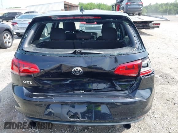 ✅ 2015 Volkswagen Golf GTI S • VIN: 3VW4T7AUXFM046120 • Лот: 42084476. Опубликован ранее на IAAI с пробегом 157 858 миль. Бесплатный доступ к архиву аукционных продаж из США и подробный отчёт об истории автомобиля на DreamBid. Изображение 16.