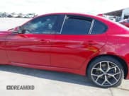 ✅ 2018 Alfa Romeo Giulia Ti Sport • VIN: ZARFAEEN6J7577932 • Лот: 43370364. Опубликован ранее на IAAI с пробегом 52 651 миль. Бесплатный доступ к архиву аукционных продаж из США и подробный отчёт об истории автомобиля на DreamBid. Изображение 14.