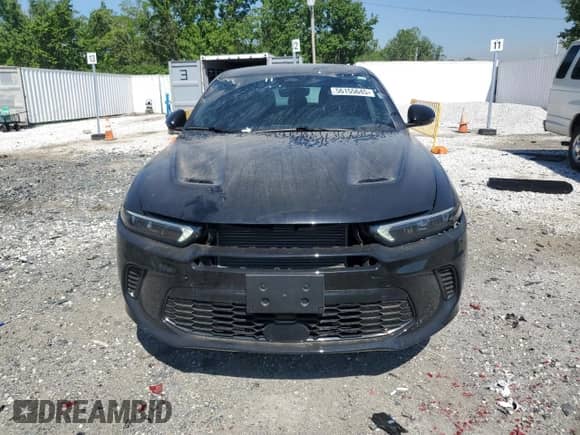 2024 Dodge Hornet R/T z VIN ZACPDFCWXR3A34984, wystawiony jako Copart lot #56155645 z przebiegiem 17 946 mil mil oraz Nie do naprawy • Non repairable. Historia ofert i sprzedaży dostępna na DreamBid. Obrazek 5.