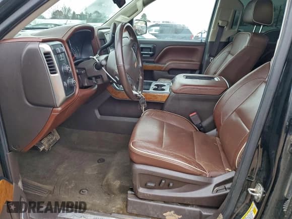 ✅ 2016 Chevrolet Silverado 1500 High Country • VIN: 3GCUKTEJ6GG132233 • Лот: 93695975. Опубликован ранее на Copart с пробегом 162 344 миль. Бесплатный доступ к архиву аукционных продаж из США и подробный отчёт об истории автомобиля на DreamBid. Изображение 7.