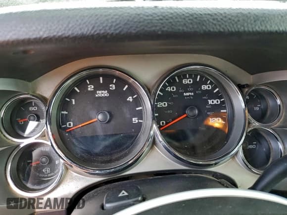 ✅ 2008 Chevrolet Silverado 2500HD 1LT • VIN: 1GCHC23698F105781 • Lot: 94409105. Wystawiony na Copart z przebiegiem Nie podano. Bezpłatny archiwum sprzedaży aukcyjnych z USA i szczegółowy raport historii pojazdu na DreamBid. Zdjęcie 10.