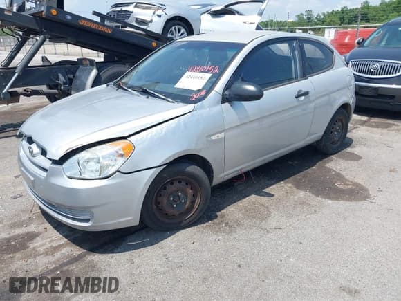 ✅ 2008 Hyundai Accent GS • VIN: KMHCM36C98U066163 • Лот: 42410152. Опубликован ранее на IAAI с пробегом 196 656 миль. Бесплатный доступ к архиву аукционных продаж из США и подробный отчёт об истории автомобиля на DreamBid. Изображение 2.