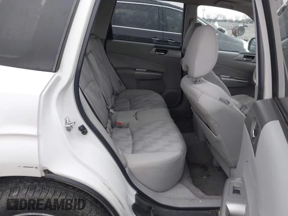 ✅ 2009 Subaru Forester X • VIN: JF2SH63689H721462 • Lot: 43787908. Listed on IAAI with 139,674 mi. Free auction sales archive from the USA and detailed vehicle history report at DreamBid. Image 8.