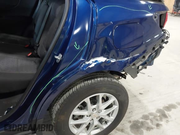 ✅ 2023 Chevrolet Equinox LT • VIN: 3GNAXUEG5PL104436 • Lot: 43215747. Listed on IAAI with 10,059 mi. Free auction sales archive from the USA and detailed vehicle history report at DreamBid. Image 18.