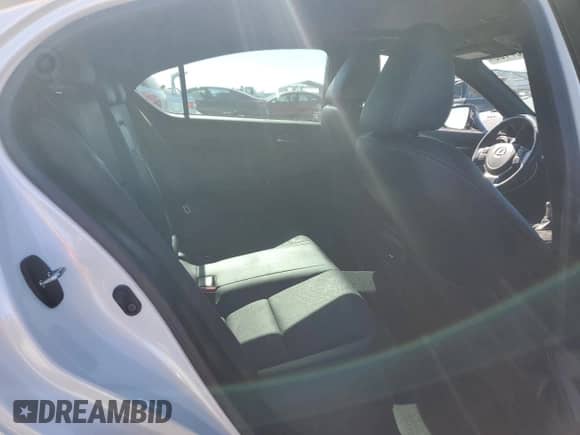 2024 Lexus IS 300 z VIN JTHDA1D28R5129215, wystawiony jako Copart lot #67107185 z przebiegiem 4 359 mil mil oraz Szkoda całkowita • Salvage title. Historia ofert i sprzedaży dostępna na DreamBid. Obrazek 10.