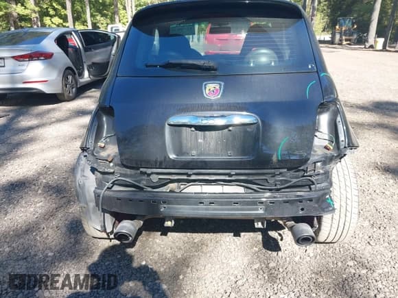 ✅ 2013 FIAT 500 Abarth • VIN: 3C3CFFFH7DT741013 • Lot: 43370648. Listed on IAAI with 74,255 mi. Free auction sales archive from the USA and detailed vehicle history report at DreamBid. Image 6.