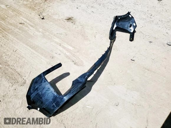 ✅ 2024 Chevrolet Silverado 2500HD Custom • VIN: 2GC4YME70R1267163 • Lot: 66001665. Wystawiony na Copart z przebiegiem 7 209 mil. Bezpłatny archiwum sprzedaży aukcyjnych z USA i szczegółowy raport historii pojazdu na DreamBid. Zdjęcie 12.