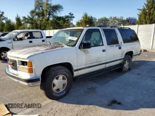✅ 1999 GMC Suburban • VIN: 3GKFK16RXXG503321 • Lot: 77568614. Wystawiony na Copart z przebiegiem Nie podano. Bezpłatny archiwum sprzedaży aukcyjnych z USA i szczegółowy raport historii pojazdu na DreamBid. Zdjęcie 1.