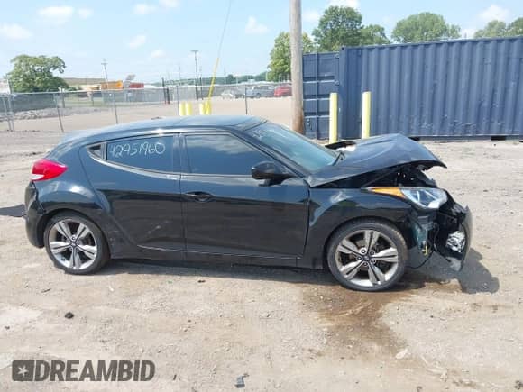 2016 Hyundai Veloster with VIN KMHTC6AD3GU300624, listed as a IAAI auction lot 42951960 with 83,779 mi miles and . Bid and sale history available at DreamBid. Image 13.