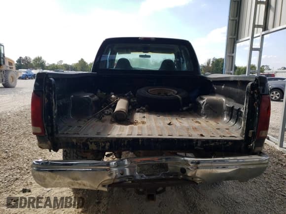 ✅ 2000 Ford F-250 XL • VIN: 1FTNX21S3YEB76939 • Lot: 80211325. Listed on Copart with 246,763 mi. Free auction sales archive from the USA and detailed vehicle history report at DreamBid. Image 6.