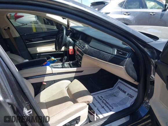 ✅ 2011 BMW 7 Series 750Li xDrive • VIN: WBAKC8C53BC431730 • Lot: 42558302. Listed on IAAI with 105,981 mi. Free auction sales archive from the USA and detailed vehicle history report at DreamBid. Image 5.