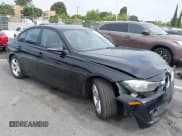 ✅ 2013 BMW 3 Series 328i • VIN: WBA3C1G50DNR45449 • Lot: 42652228. Wystawiony na IAAI z przebiegiem 157 126 mil. Bezpłatny archiwum sprzedaży aukcyjnych z USA i szczegółowy raport historii pojazdu na DreamBid. Zdjęcie 1.