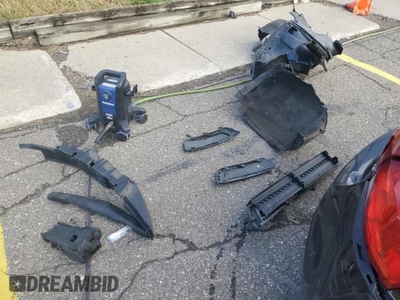 ✅ 2015 Chevrolet Impala LT • VIN: 2G1115SL0F9203242 • Lot: 85013885. Listed on Copart with 111,223 mi. Free auction sales archive from the USA and detailed vehicle history report at DreamBid. Image 12.