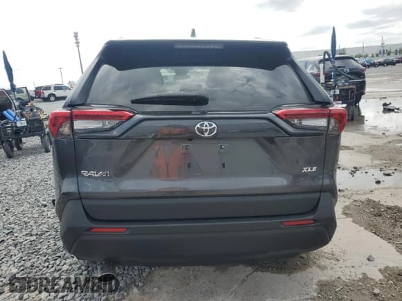 ✅ 2022 Toyota RAV4 XLE • VIN: 2T3W1RFV1NC213297 • Лот: 82175925. Опубликован ранее на Copart с пробегом 19 231 миль. Бесплатный доступ к архиву аукционных продаж из США и подробный отчёт об истории автомобиля на DreamBid. Изображение 6.