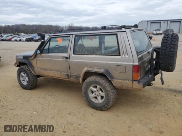 ✅ 1993 Jeep Cherokee Sport • VIN: 1J4FJ67S6PL580133 • Lot: 43230005. Wystawiony na Copart z przebiegiem 122 173 mil. Bezpłatny archiwum sprzedaży aukcyjnych z USA i szczegółowy raport historii pojazdu na DreamBid. Zdjęcie 2.