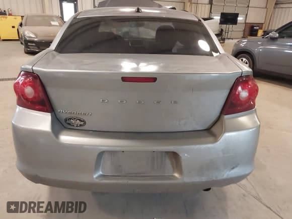 ✅ 2013 Dodge Avenger SE • VIN: 1C3CDZAB8DN676148 • Лот: 41508462. Опубликован ранее на IAAI с пробегом 180 062 миль. Бесплатный доступ к архиву аукционных продаж из США и подробный отчёт об истории автомобиля на DreamBid. Изображение 15.