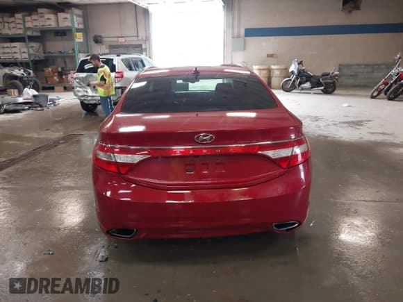 ✅ 2012 Hyundai Azera • VIN: KMHFG4JG7CA183643 • Лот: 42503232. Опубликован ранее на IAAI с пробегом 180 485 миль. Бесплатный доступ к архиву аукционных продаж из США и подробный отчёт об истории автомобиля на DreamBid. Изображение 16.