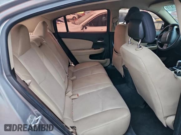 ✅ 2013 Chrysler 200 LX • VIN: 1C3CCBABXDN705708 • Lot: 95627615. Wystawiony na Copart z przebiegiem 167 774 mil. Bezpłatny archiwum sprzedaży aukcyjnych z USA i szczegółowy raport historii pojazdu na DreamBid. Zdjęcie 10.