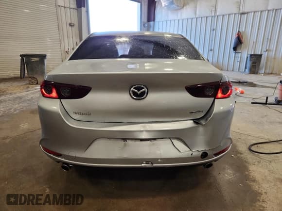 ✅ 2021 Mazda 3 2.0 • VIN: 3MZBPAA7XMM203239 • Lot: 92470715. Listed on Copart with 71,566 mi. Free auction sales archive from the USA and detailed vehicle history report at DreamBid. Image 6.