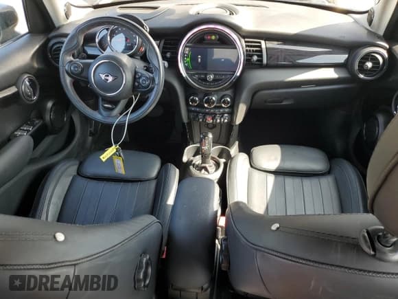 ✅ 2020 MINI Hardtop 4 Door Cooper S • VIN: WMWXU9C01L2L97548 • Lot: 84576345. Listed on Copart with 34,735 mi. Free auction sales archive from the USA and detailed vehicle history report at DreamBid. Image 8.