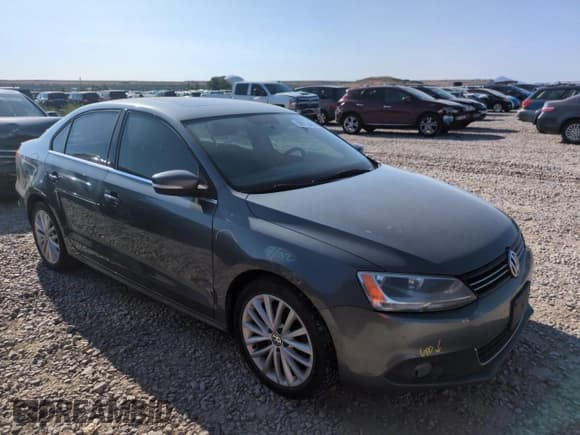 ✅ 2013 Volkswagen Jetta TDI w/Premium • VIN: 3VWLL7AJ5DM256459 • Lot: 59716405. Wystawiony na Copart z przebiegiem 162 464 mil. Bezpłatny archiwum sprzedaży aukcyjnych z USA i szczegółowy raport historii pojazdu na DreamBid. Zdjęcie 4.