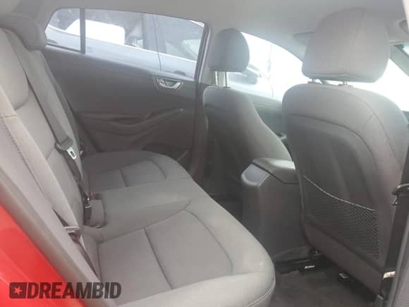 2020 Hyundai Ioniq Blue с VIN KMHC65LC8LU231073, выставлен на аукционе Copart как лот 73961744 с пробегом 48 211 миль миль и Списание • Salvage title. История ставок и продаж доступна на DreamBid. Изображение 10.