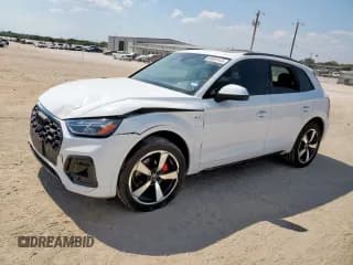 ✅ 2024 Audi Q5 S line Premium Plus • VIN: WA1EAAFYXR2081770 • Lot: 84639145. Wystawiony na Copart z przebiegiem Nie podano. Bezpłatny archiwum sprzedaży aukcyjnych z USA i szczegółowy raport historii pojazdu na DreamBid. Zdjęcie 1.