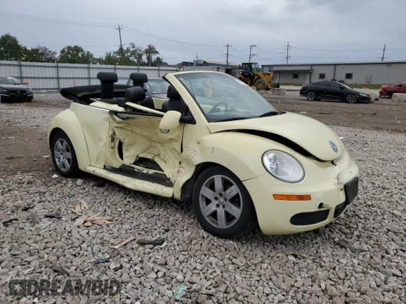 ✅ 2006 Volkswagen Beetle • VIN: 3VWRF31Y56M312779 • Lot: 57452515. Wystawiony na Copart z przebiegiem 91 338 mil. Bezpłatny archiwum sprzedaży aukcyjnych z USA i szczegółowy raport historii pojazdu na DreamBid. Zdjęcie 4.