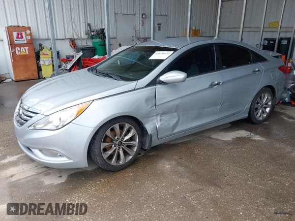 ✅ 2013 Hyundai Sonata SE • VIN: 5NPEC4AC6DH662364 • Лот: 43070922. Опубликован ранее на IAAI с пробегом 102 558 миль. Бесплатный доступ к архиву аукционных продаж из США и подробный отчёт об истории автомобиля на DreamBid. Изображение 17.