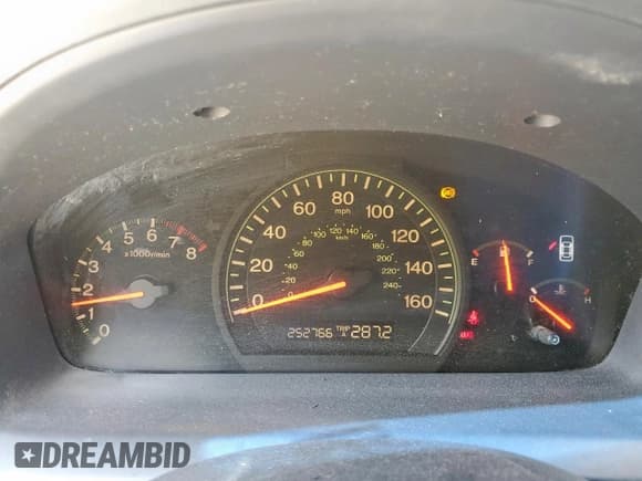 ✅ 2004 Honda Accord DX • VIN: 1HGCM55174A071746 • Lot: 60918825. Listed on Copart with 252,766 mi. Free auction sales archive from the USA and detailed vehicle history report at DreamBid. Image 9.