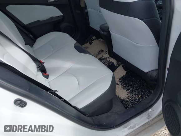 ✅ 2021 Toyota Prius L Eco • VIN: JTDKAMFU7M3132457 • Lot: 43339952. Wystawiony na IAAI z przebiegiem Nie podano. Bezpłatny archiwum sprzedaży aukcyjnych z USA i szczegółowy raport historii pojazdu na DreamBid. Zdjęcie 8.