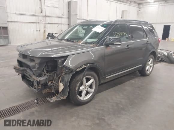 ✅ 2016 Ford Explorer XLT • VIN: 1FM5K8D80GGC83737 • Lot: 43458742. Wystawiony na IAAI z przebiegiem 169 596 mil. Bezpłatny archiwum sprzedaży aukcyjnych z USA i szczegółowy raport historii pojazdu na DreamBid. Zdjęcie 21.