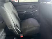 ✅ 2022 Chevrolet Traverse LT Cloth • VIN: 1GNERGKW0NJ153895 • Lot: 42634929. Wystawiony na IAAI z przebiegiem 101 171 mil. Bezpłatny archiwum sprzedaży aukcyjnych z USA i szczegółowy raport historii pojazdu na DreamBid. Zdjęcie 1.