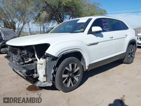 ✅ 2022 Volkswagen Atlas SE • VIN: 1V2LC2CA5NC208416 • Lot: 43599626. Listed on IAAI with 110,441 mi. Free auction sales archive from the USA and detailed vehicle history report at DreamBid. Image 6.