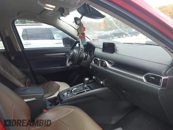 ✅ 2020 Mazda CX-5 Touring • VIN: JM3KFACM3L0843620 • Lot: 43504513. Wystawiony na IAAI z przebiegiem 75 447 mil. Bezpłatny archiwum sprzedaży aukcyjnych z USA i szczegółowy raport historii pojazdu na DreamBid. Zdjęcie 5.