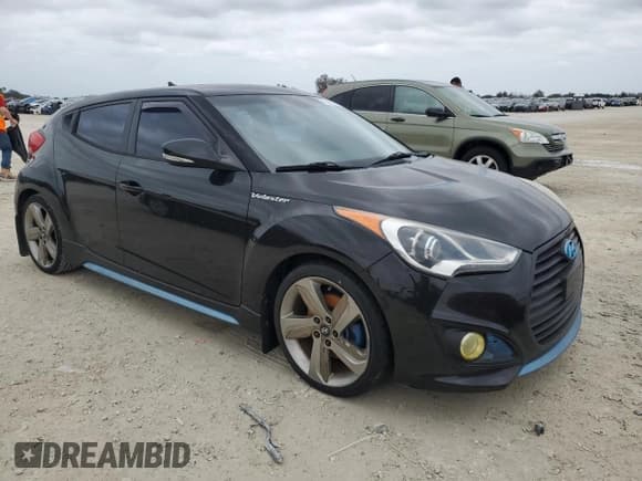 ✅ 2013 Hyundai Veloster Turbo • VIN: KMHTC6AE1DU173473 • Lot: 75809384. Wystawiony na Copart z przebiegiem Nie podano. Bezpłatny archiwum sprzedaży aukcyjnych z USA i szczegółowy raport historii pojazdu na DreamBid. Zdjęcie 4.
