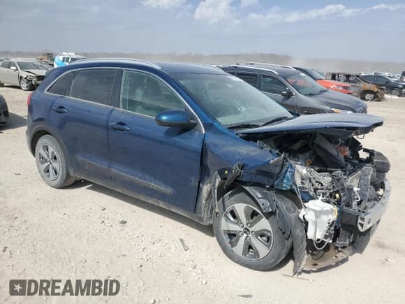 ✅ 2020 Kia Niro LX • VIN: KNDCB3LC9L5433564 • Lot: 49144115. Listed on Copart with 111,536 mi. Free auction sales archive from the USA and detailed vehicle history report at DreamBid. Image 4.