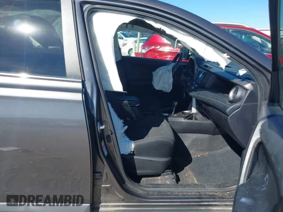 ✅ 2017 Toyota RAV4 XLE • VIN: 2T3WFREV9HW355953 • Лот: 43591657. Опубликован ранее на IAAI с пробегом 133 654 миль. Бесплатный доступ к архиву аукционных продаж из США и подробный отчёт об истории автомобиля на DreamBid. Изображение 5.