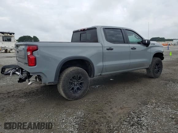 ✅ 2025 Chevrolet Silverado 1500 • VIN: 3GCUKHE80SG133333 • Лот: 66640915. Опубликован ранее на Copart с пробегом 13 203 миль. Бесплатный доступ к архиву аукционных продаж из США и подробный отчёт об истории автомобиля на DreamBid. Изображение 3.