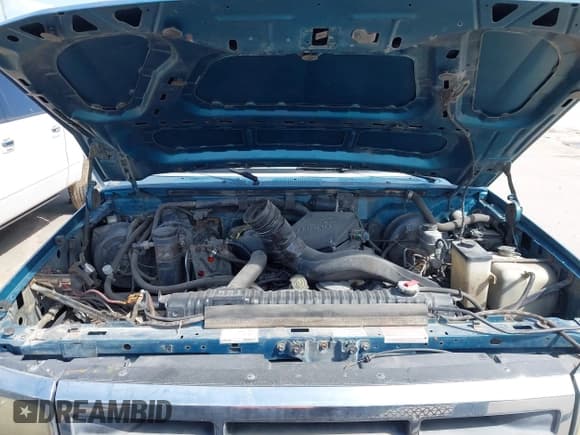 ✅ 1994 Ford F-350 • VIN: 1FTJW35K2REA09247 • Lot: 42700543. Wystawiony na IAAI z przebiegiem 157 000 mil. Bezpłatny archiwum sprzedaży aukcyjnych z USA i szczegółowy raport historii pojazdu na DreamBid. Zdjęcie 10.