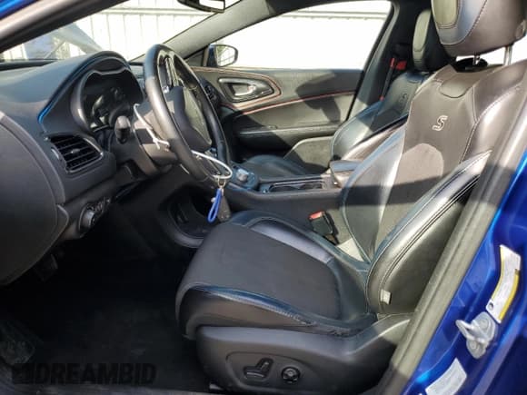 ✅ 2016 Chrysler 200 S • VIN: 1C3CCCBBXGN128901 • Lot: 82109315. Wystawiony na Copart z przebiegiem 151 754 mil. Bezpłatny archiwum sprzedaży aukcyjnych z USA i szczegółowy raport historii pojazdu na DreamBid. Zdjęcie 7.