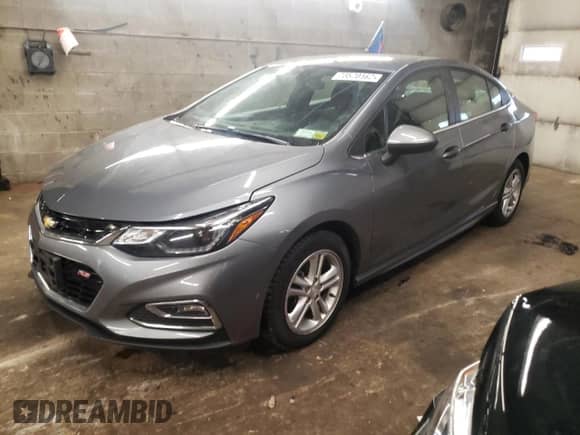 ✅ 2018 Chevrolet Cruze LT • VIN: 1G1BE5SM8J7227235 • Lot: 73570162. Wystawiony na Copart z przebiegiem 39 484 mil mil. Skorzystaj z bezpłatnego archiwum sprzedaży aukcyjnych z USA i zobacz szczegółowy raport historii pojazdu na DreamBid. Zdjęcie 1.