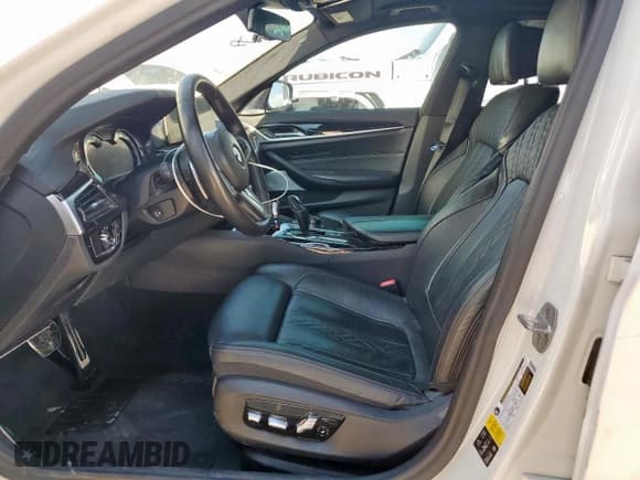 ✅ 2018 BMW 5 Series M550i xDrive • VIN: WBAJB9C54JB034746 • Lot: 71218435. Listed on Copart with 128,279 mi. Free auction sales archive from the USA and detailed vehicle history report at DreamBid. Image 7.