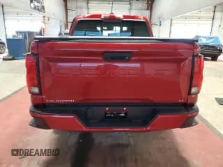 ✅ 2023 Chevrolet Colorado 4WD LT • VIN: 1GCPTCEK4P1232574 • Лот: 80530253. Опубликован ранее на Copart с пробегом 3 897 миль. Бесплатный доступ к архиву аукционных продаж из США и подробный отчёт об истории автомобиля на DreamBid. Изображение 6.