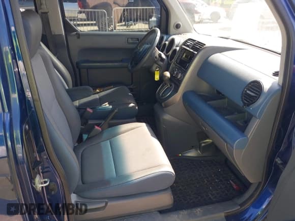 ✅ 2003 Honda Element EX • VIN: 5J6YH18533L002520 • Lot: 43188044. Listed on IAAI with 175,011 mi. Free auction sales archive from the USA and detailed vehicle history report at DreamBid. Image 5.