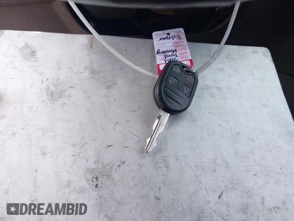 ✅ 2014 Ford Mustang V6 • VIN: 1ZVBP8AM2E5275266 • Lot: 42520260. Listed on IAAI with 117,589 mi. Free auction sales archive from the USA and detailed vehicle history report at DreamBid. Image 11.